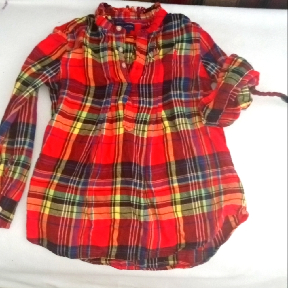 Shirt Long Sleeve Ruffles around the neck Front 4 Bottoms (Worn item)